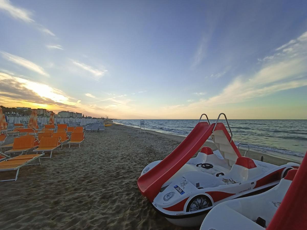 Hotel Ascot Riccione Buitenkant foto