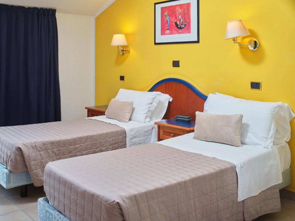 Hotel Ascot Riccione Buitenkant foto