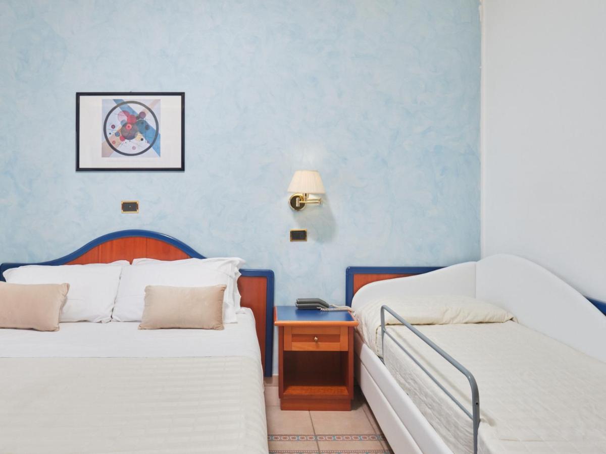Hotel Ascot Riccione Buitenkant foto