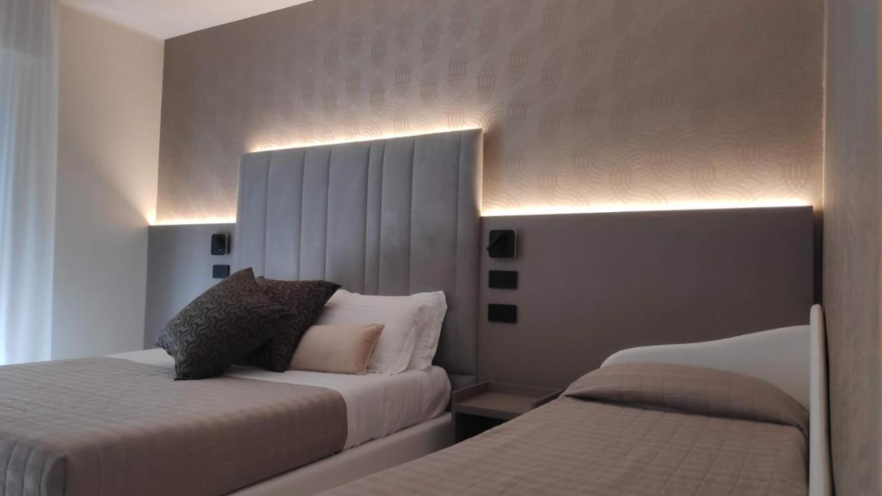 Hotel Ascot Riccione Buitenkant foto