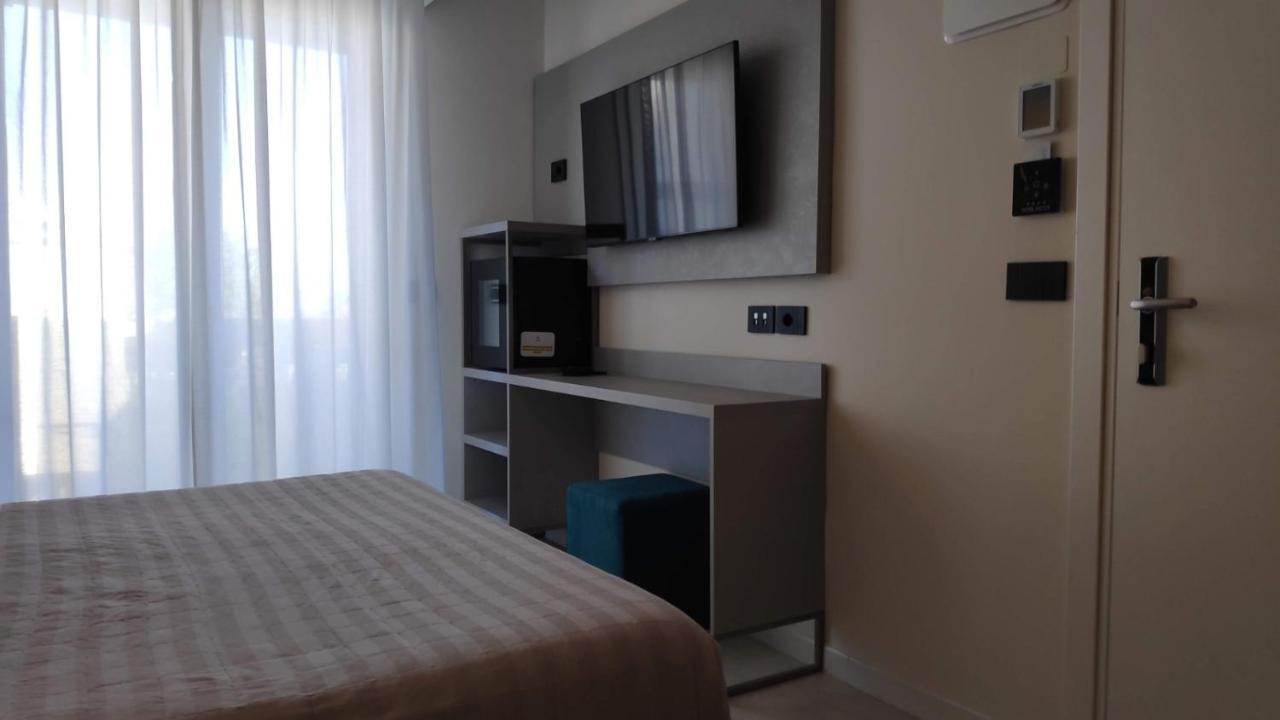 Hotel Ascot Riccione Buitenkant foto